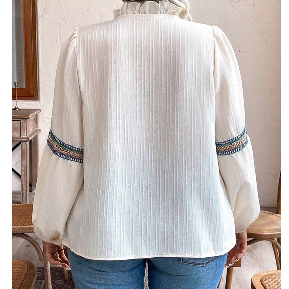 Plus Color Block Frill neck Long sleeve Blouse - Picture 5 of 7